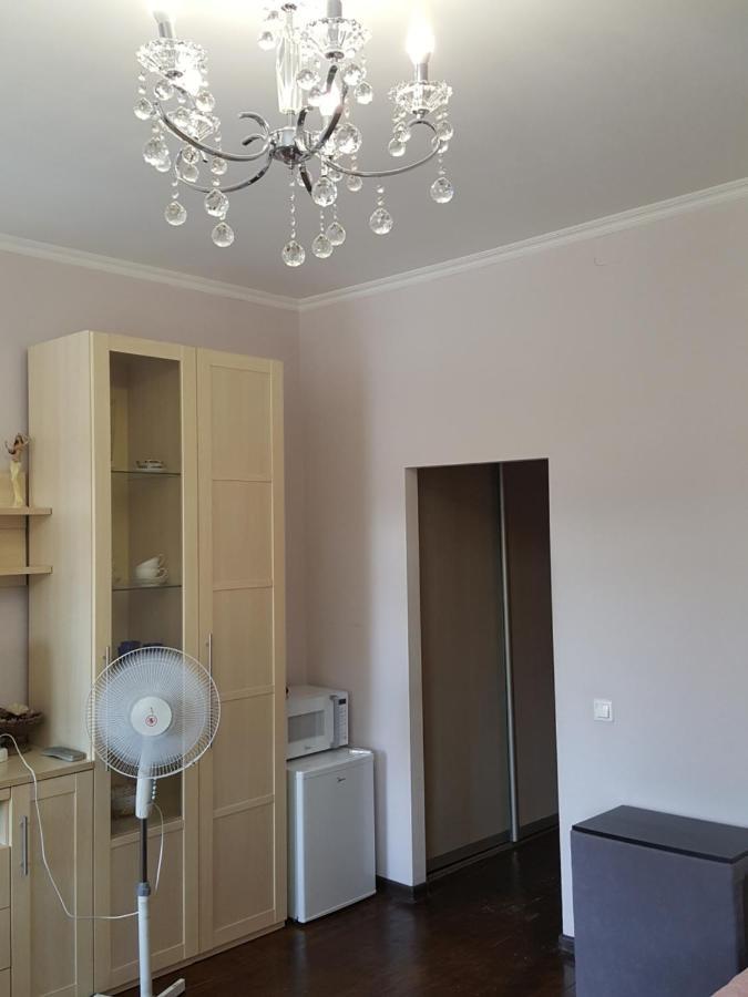 Абазинская 35 Sukhumi Esterno foto